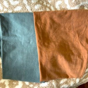 Skims outdoor leggings